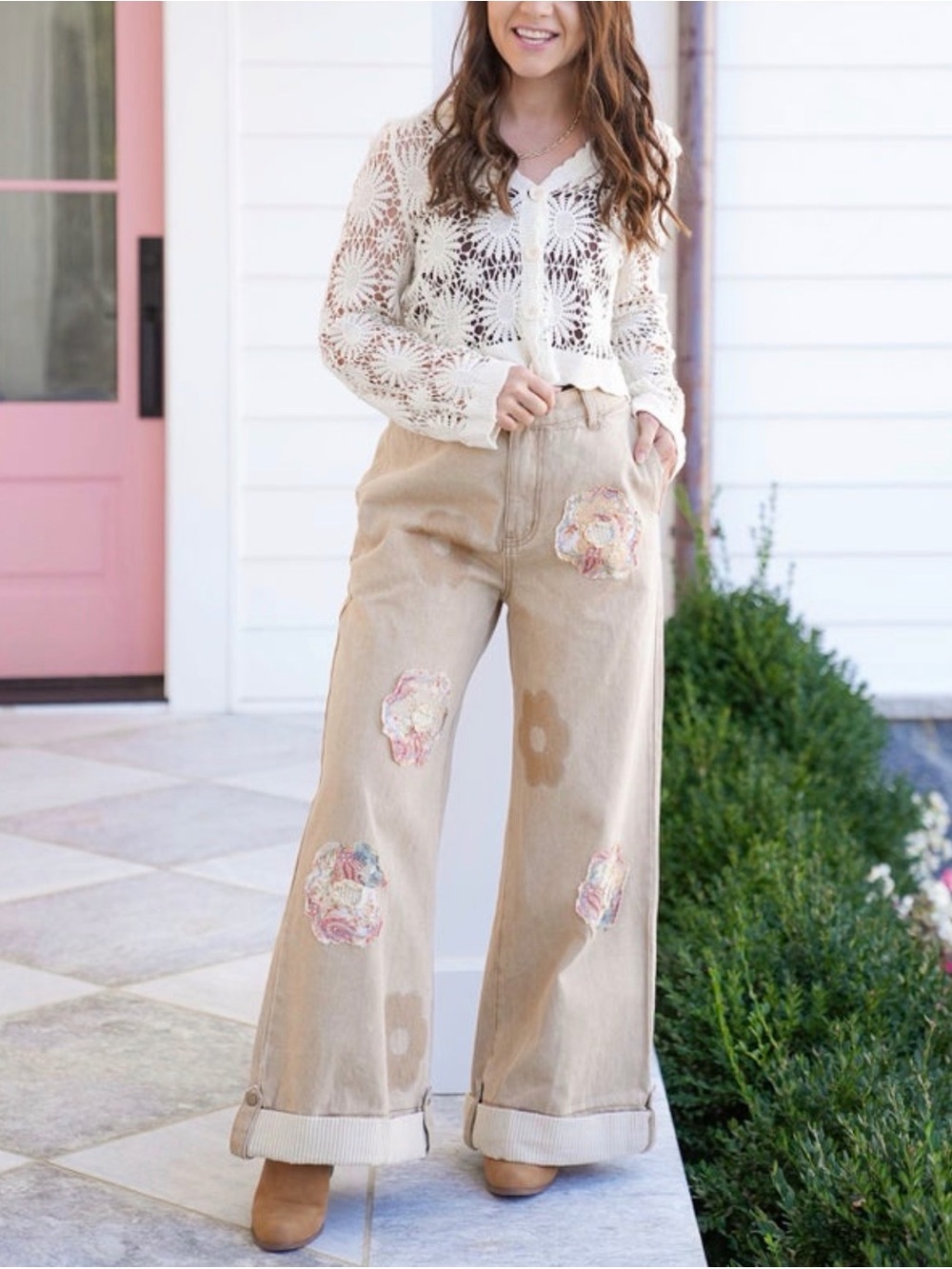POL Boho Sand Wide-Leg Floral Patch Pants - Picture 2 of 4